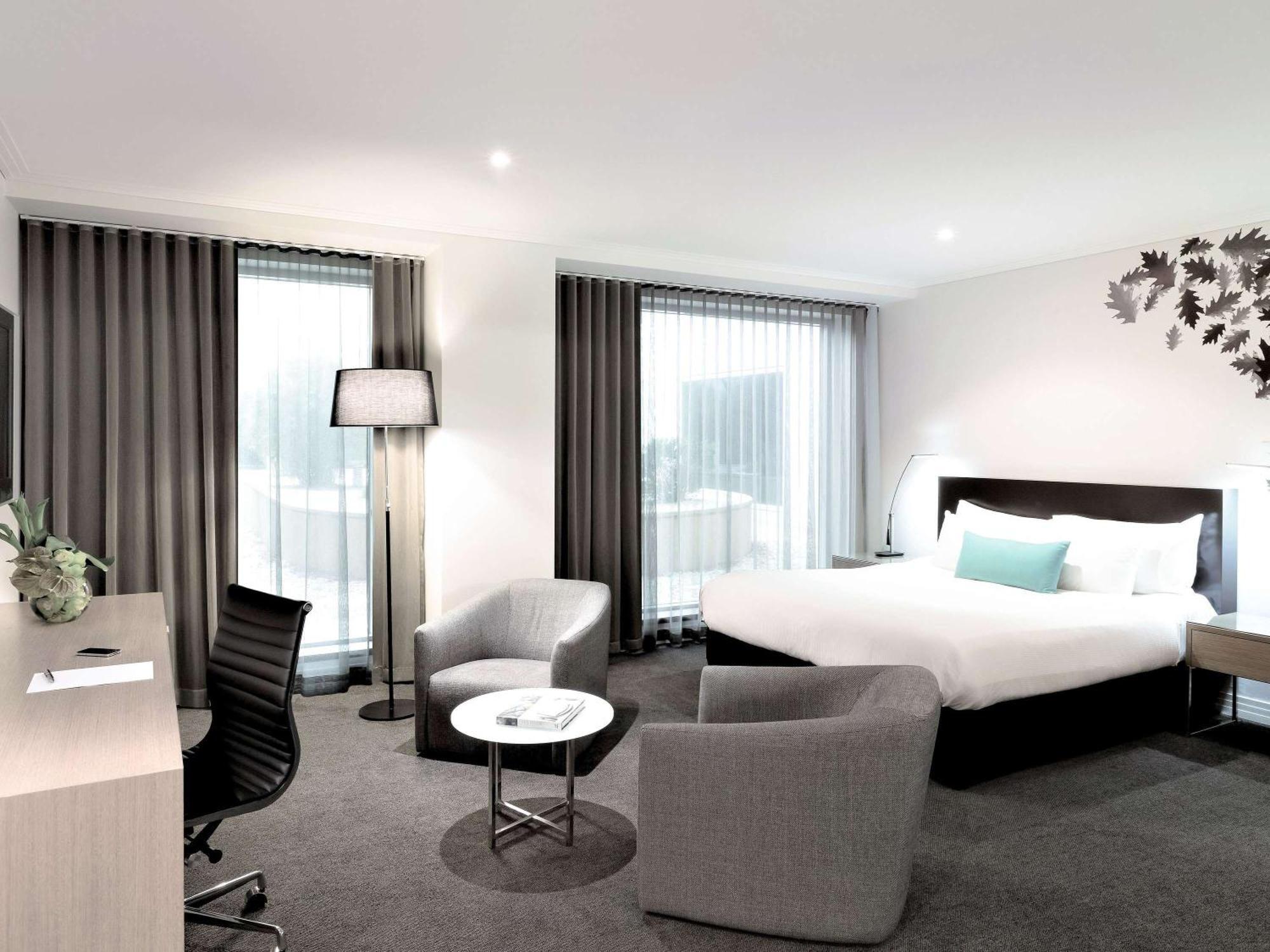 The Como Melbourne Buitenkant foto A room at the hotel